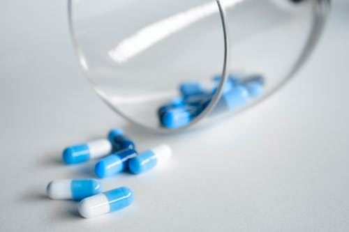 Glass with antibiotics