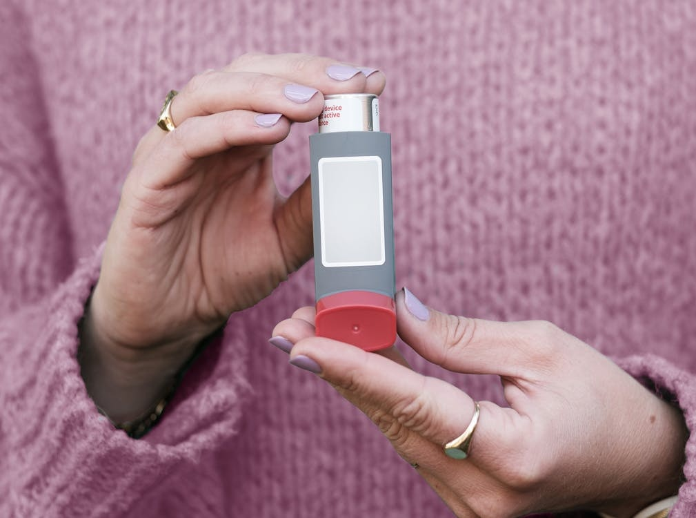 Support designed to ease access to respiratory medications.